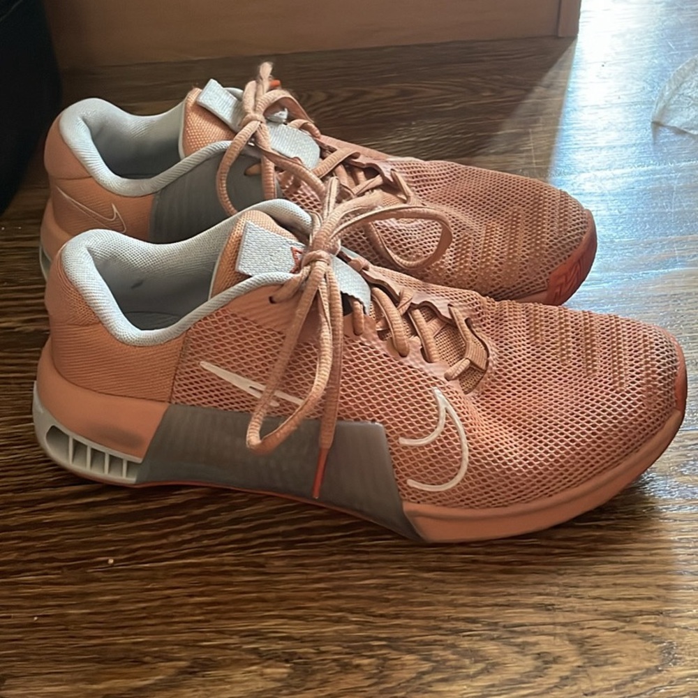 Nike Women's Peach Metcons